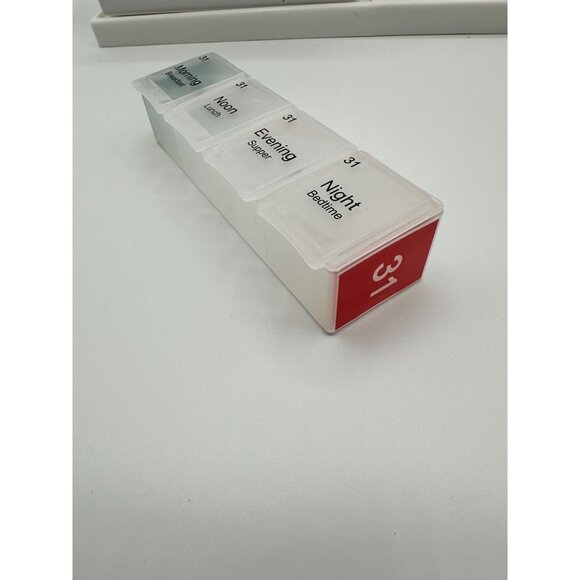 MedCenter Talking Alarm Clock 31-Day Pill Organizer Medication Reminder System A - Picture 8 of 12